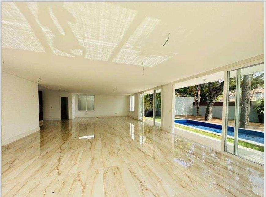 Casa de condomínio sobrado á venda com 786m e 4 dormitórios no bairro Parque Colonial - SP