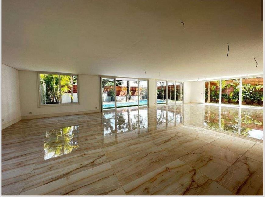 Casa de condomínio sobrado á venda com 786m e 4 dormitórios no bairro Parque Colonial - SP