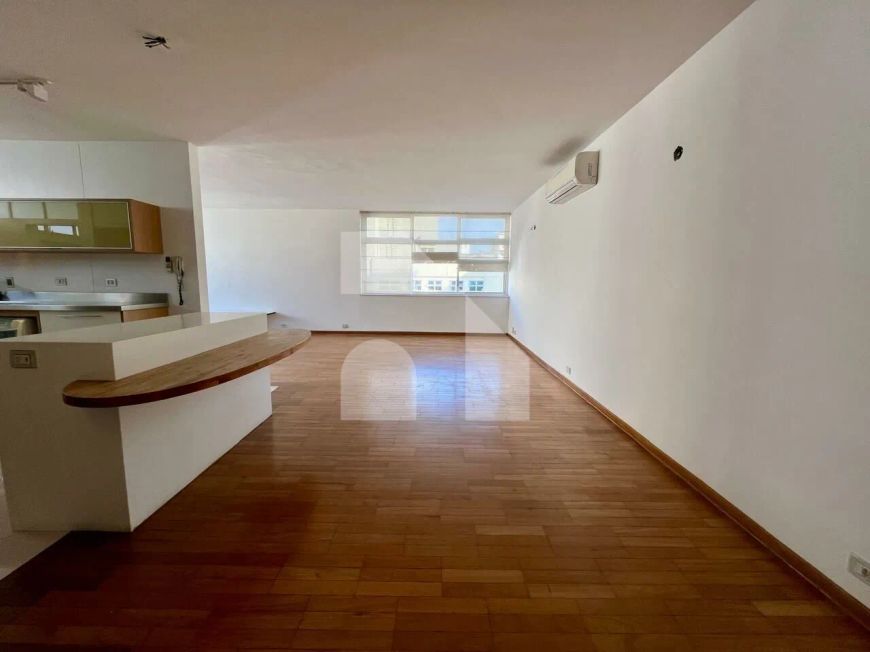 Apartamento com 3 dormitórios, 1 suíte e 1 vaga, reformado em frente ao Shopping Higienópolis