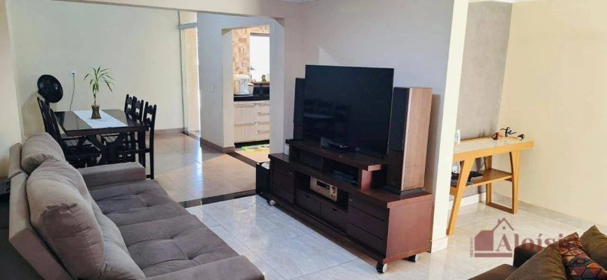Casa com 3 dormitórios à venda, 108 m² por R$ 330.000,00 - Cecap - Taubaté/SP