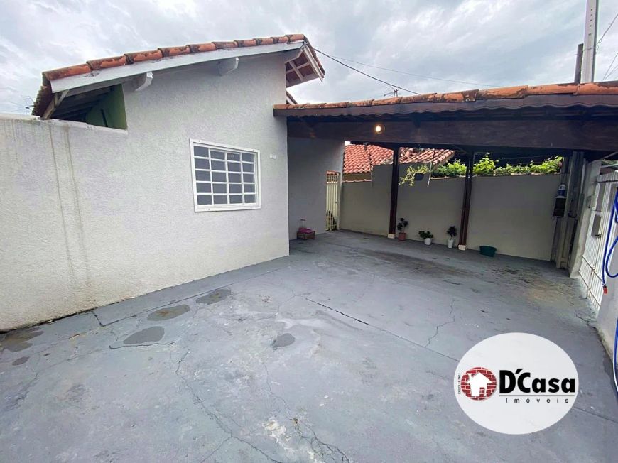 Casa térrea à venda com 2 quartos, Vila dos Comerciários II, Taubaté - SP