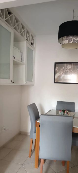 Ótimo apartamento com 2 quartos/suíte/varanda/1 vaga próximo a Praça Santa Terezinha em Taubaté!!!