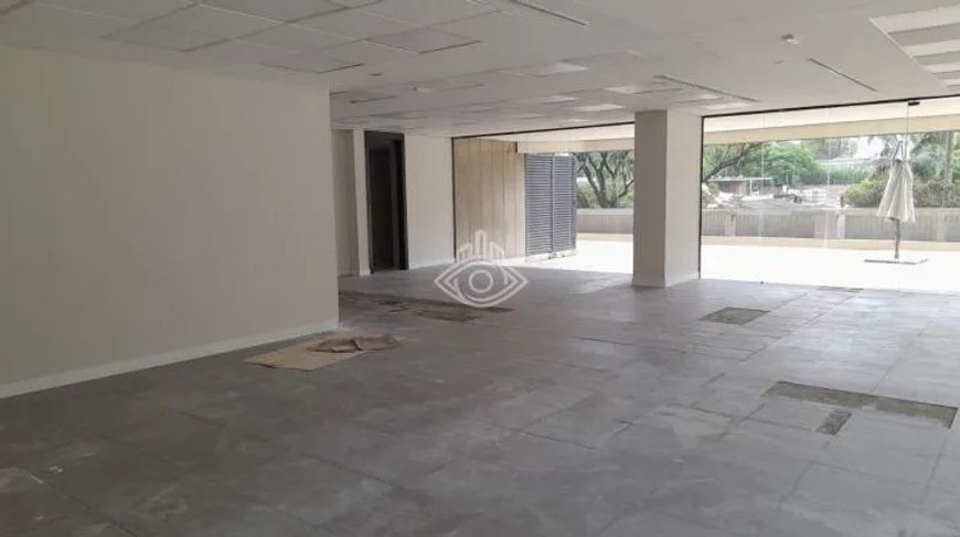 Conjunto comercial para locação na Avenida Brigadeiro Faria Lima, Jardim Paulist
