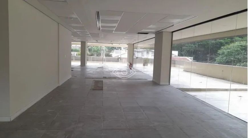 Conjunto comercial para locação na Avenida Brigadeiro Faria Lima, Jardim Paulist