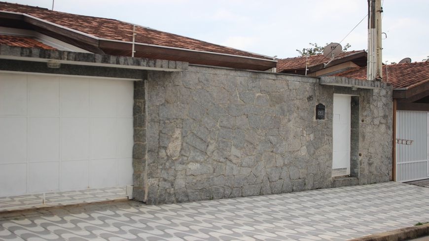 CASA TÉRREA COM EDICULA PRÓXIMO AO SESC TAUBATÉ