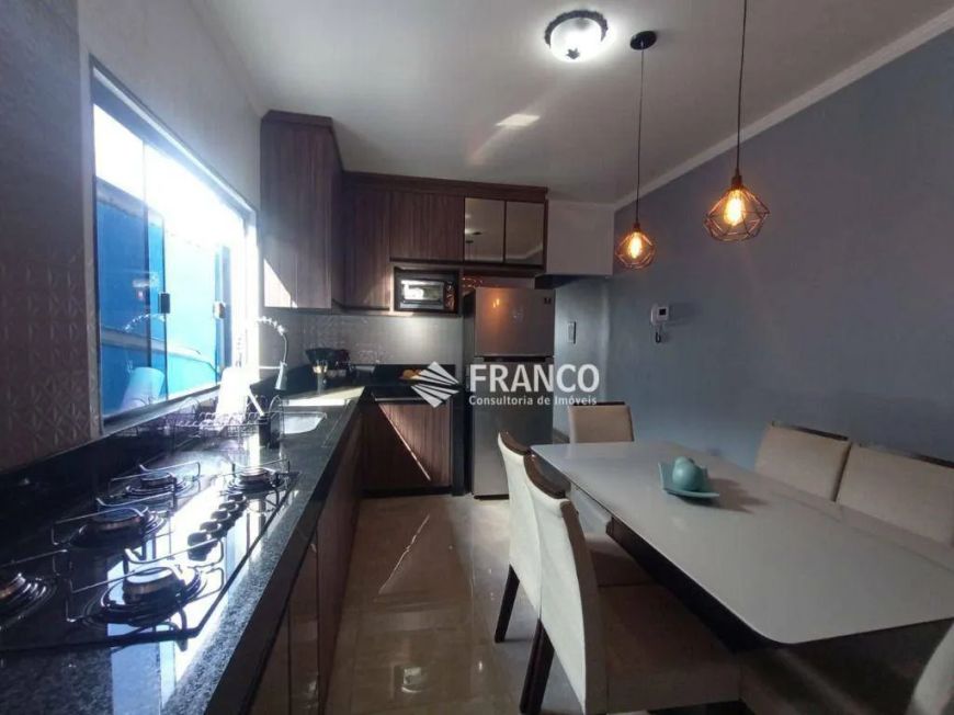 Sobrado com 3 dormitórios à venda, 125 m² por R$ 550.000 - Chácaras Reunidas Brasil - Taubaté/SP
