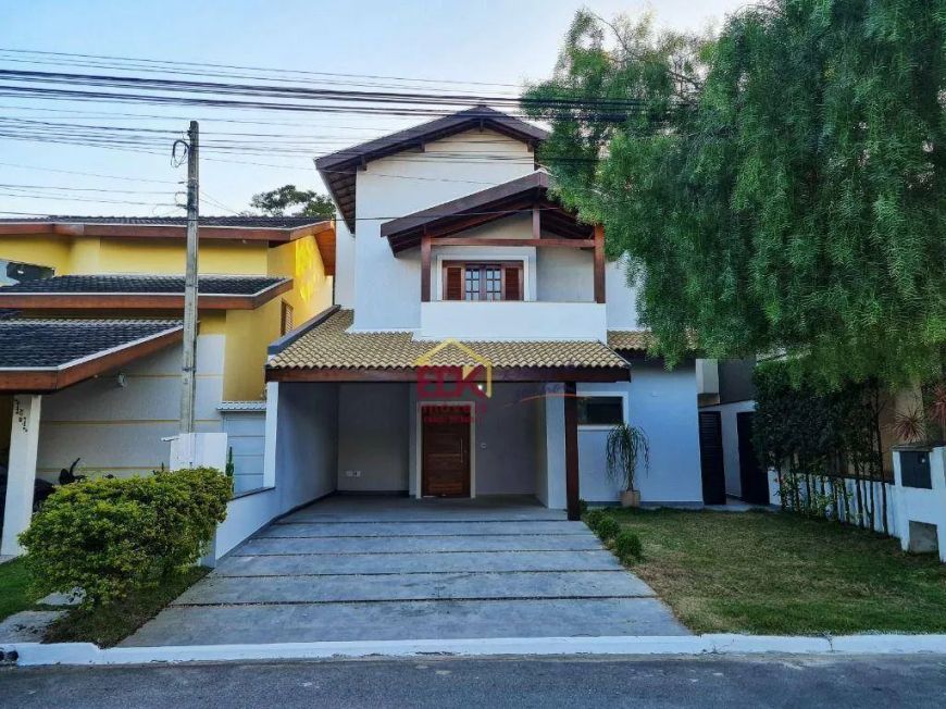 Maravilhoso sobrado com 3 dormitórios à venda, 230 m² por R$ 1.400.000 - Campos do Conde - Taubaté/S