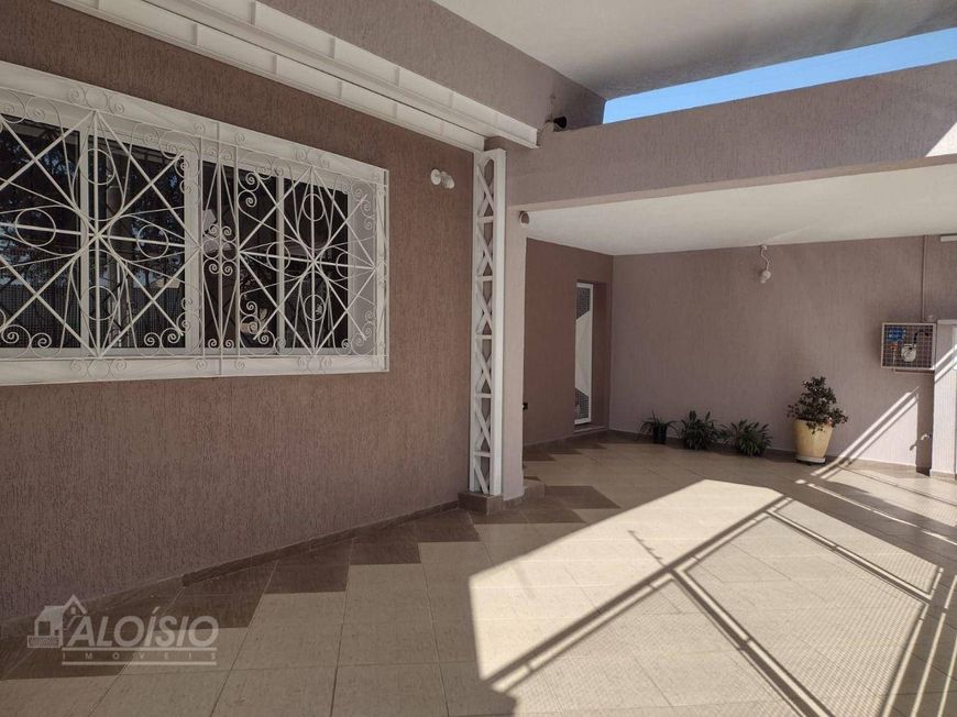 Casa com 3 dormitórios à venda, 200 m² por R$ 520.000,00 - Jardim Ana Emilia - Taubaté/SP