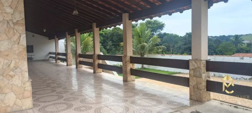 Chácara à Venda em Chácaras Ingrid, Taubaté - SP