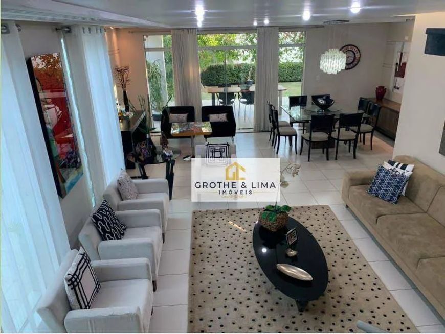 Sobrado com 4 dormitórios à venda, 340 m² por R$ 1.760.000,00 - Esplanada Independência - Taubaté/SP