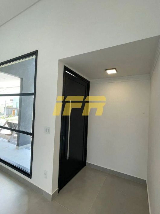 Casa com 3 dormitórios à venda, 147 m² por R$ 790.000,00 - Vale dos Cristais - Taubaté/SP