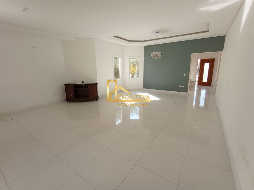 Venda de Casas / Sobrado Condomínio na cidade de Taubaté