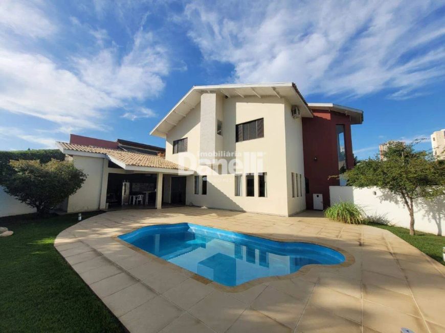 Casa em Condomínio à venda, 4 quartos, 2 suítes, 4 vagas, Condomínio do Taubaté Village - Taubaté/SP