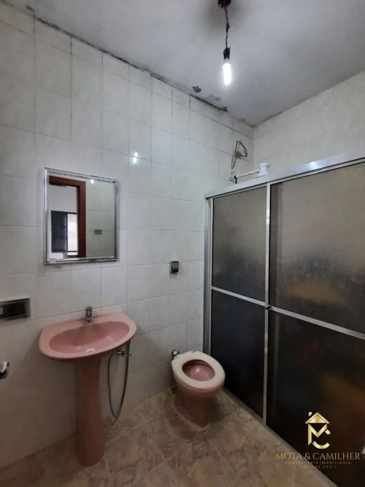 Casa à Venda em Vila Santa Fé, Taubaté - SP