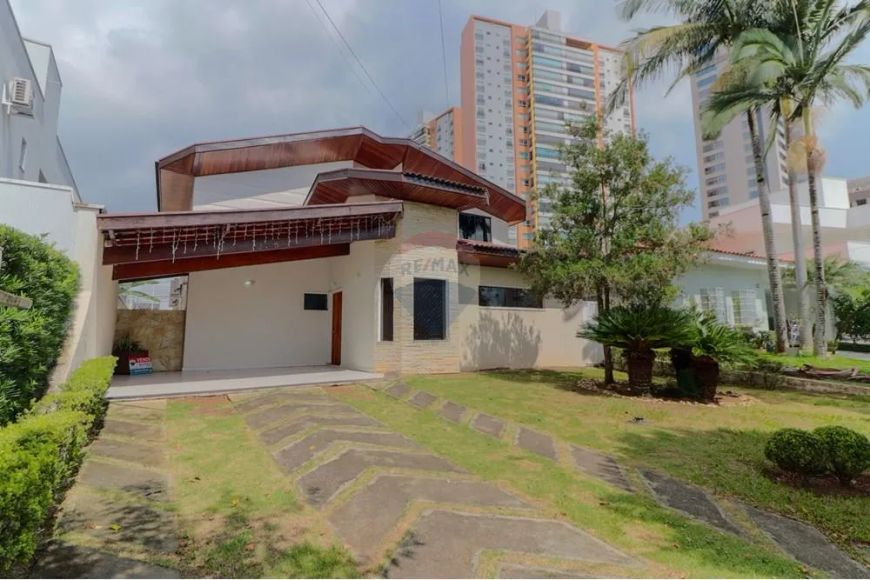Casa à venda no Condomínio Taubaté Village, oportunidade incrível!