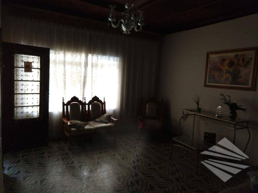 Sobrado com 8 dormitórios à venda, 316 m² - Vila Jaboticabeira - Taubaté/SP