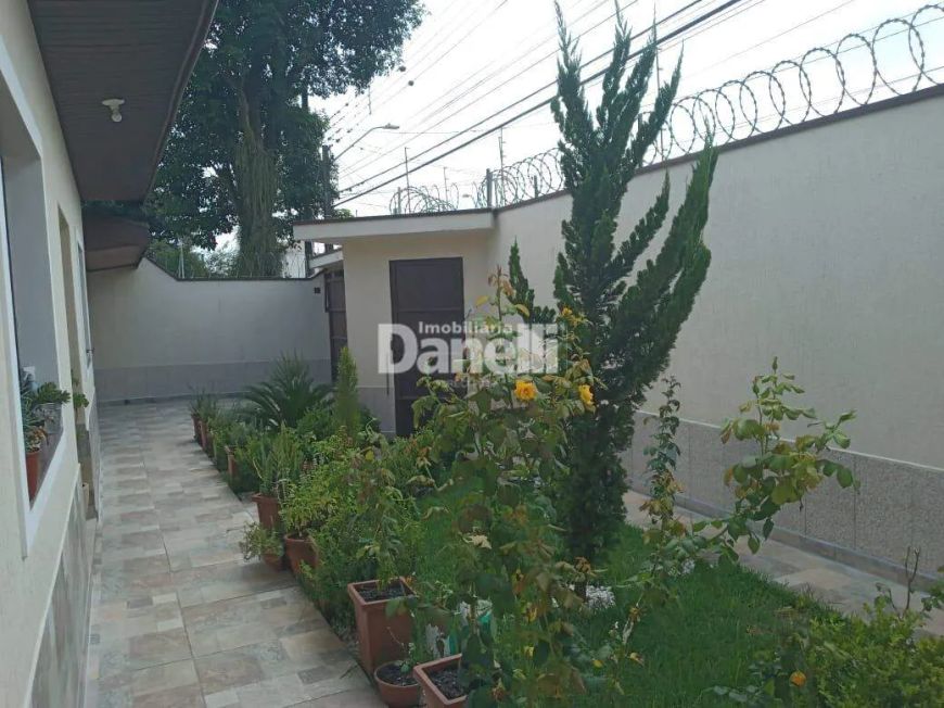 Casa à venda, 5 quartos, 1 suíte, 6 vagas, Loteamento Residencial e Comercial Bosque Flamboyant - Ta
