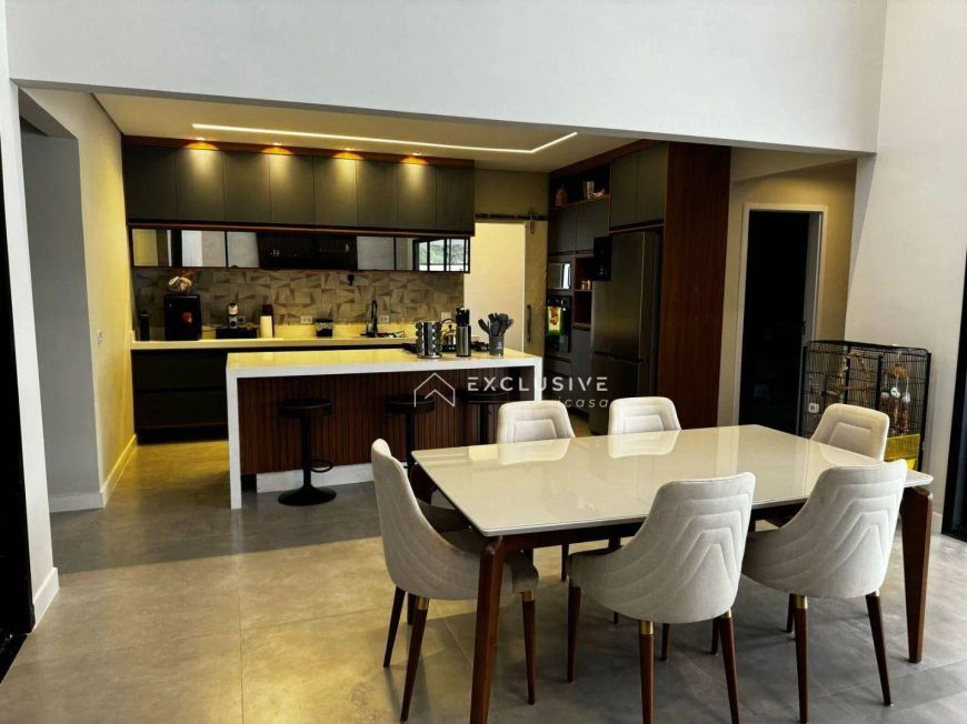 Casa com 4 dormitórios à venda, 261 m² por R$ 1.950.000,00 - Chácara São Félix - Taubaté/SP