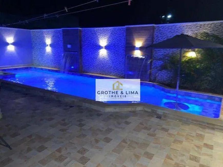 Casa com 3 dormitórios à venda, 220 m² por R$ - Parque São Cristóvão - Taubaté/SP