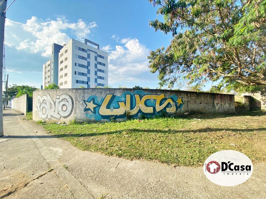 Terreno à venda com área total de 1.167,67m², no bairro Jardim das Bandeiras, Taubaté-SP