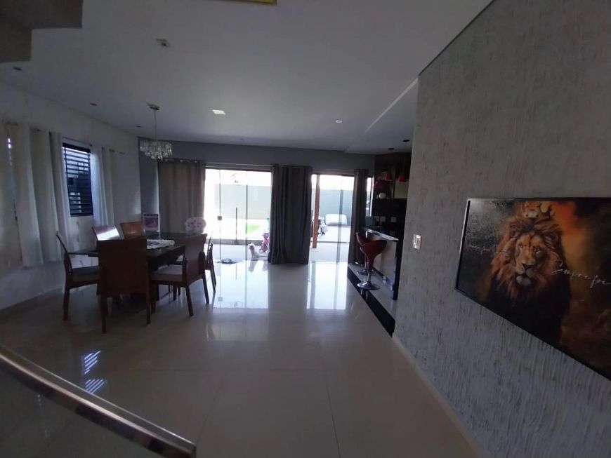 Oportunidade!! Belo sobrado 4 quartos,sendo 3 suites/closet/varanda/piscina/quintal no Ouroville!!!