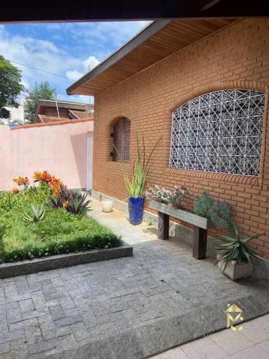 Casa à Venda em Jardim das Nações, Taubaté - SP