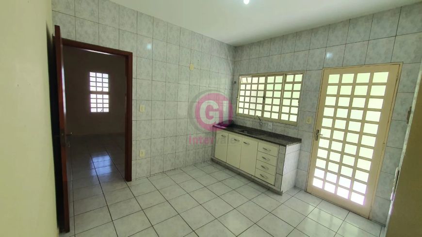 CASA EXCELENTE LOCALIZAÇÃO - ESPLANADA INDEPENDÊNCIA TAUBATÉ