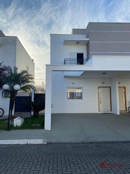 Sobrado com 3 dormitórios à venda, 119 m² por R$ 690.000,00 - Vila Areao - Taubaté/SP