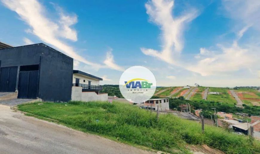 Terreno Imperdível em Taubaté SP: 250 m² com Vista Deslumbrante e Potencial de Investimento com Fáci