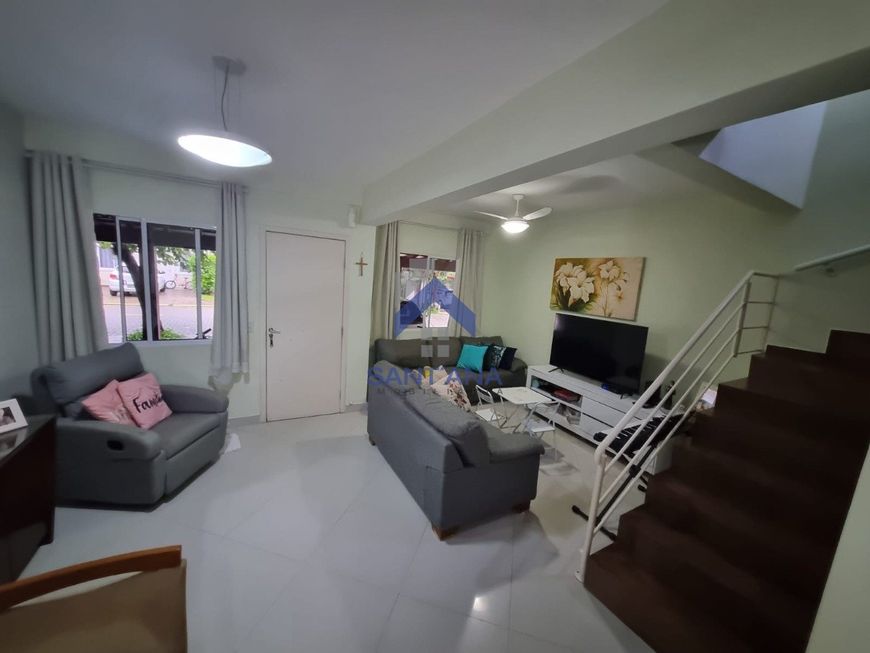 SOBRADO DE 120M² COM 3 DORMITÓRIOS SENDO 1 SUÍTE NO CONDOMÍNIO RESIDENCIAL VILLAGE TEMPUS EM TAUBATÉ