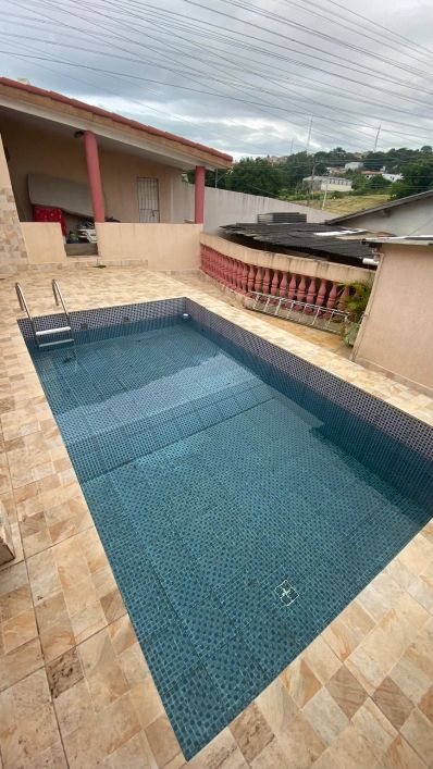 IMÓVEL A VENDA RESIDENCIAL E COMERCIAL COM 300mts DE TERRENOC OM PISCINAEM AV PRINCIPAL