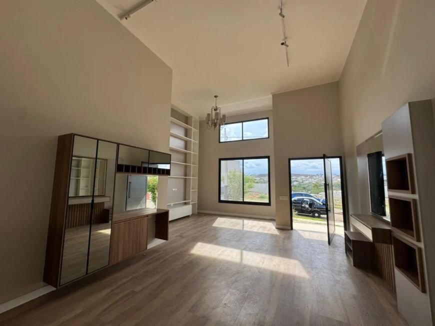 Casa com 3 quartos à venda, 190 m² por R$ 1.350.000 - Jardim Marlene Miranda - Taubaté/SP - Quinta d