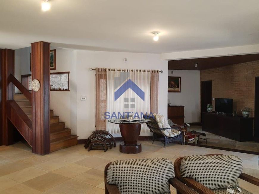 CASA DE 350m² COM 3 SUÍTES NO JARDIM DAS NAÇÕES EM TAUBATÉ/SP