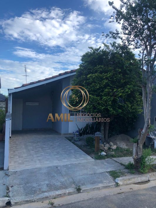Casa em Condomínio Fechado em Quiririm R$ 450.000,00