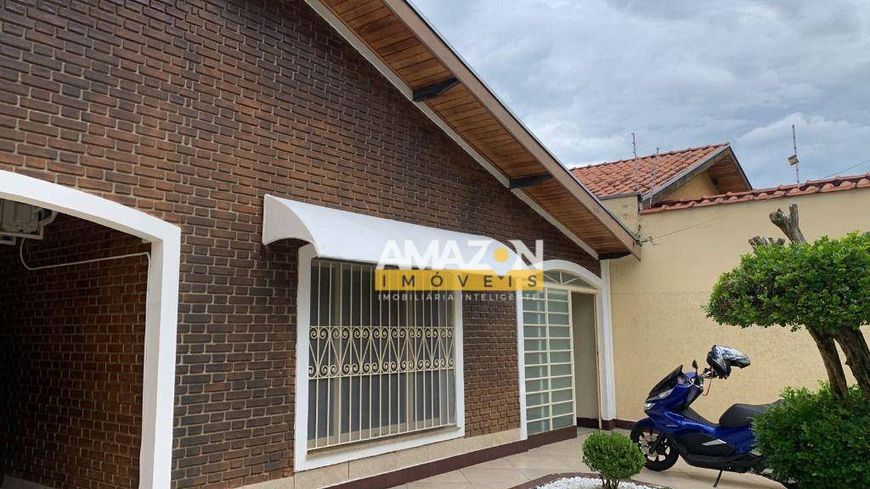 Casa com 3 dormitórios à venda, 160 m² por R$ 840.000,00 - Jardim Independência - Taubaté/SP