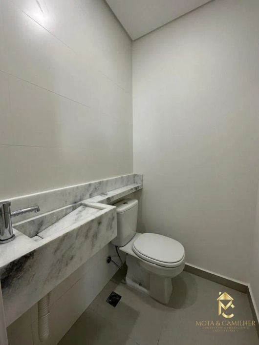 Apartamento à Venda em Vila Jaboticabeira, Taubaté - SP