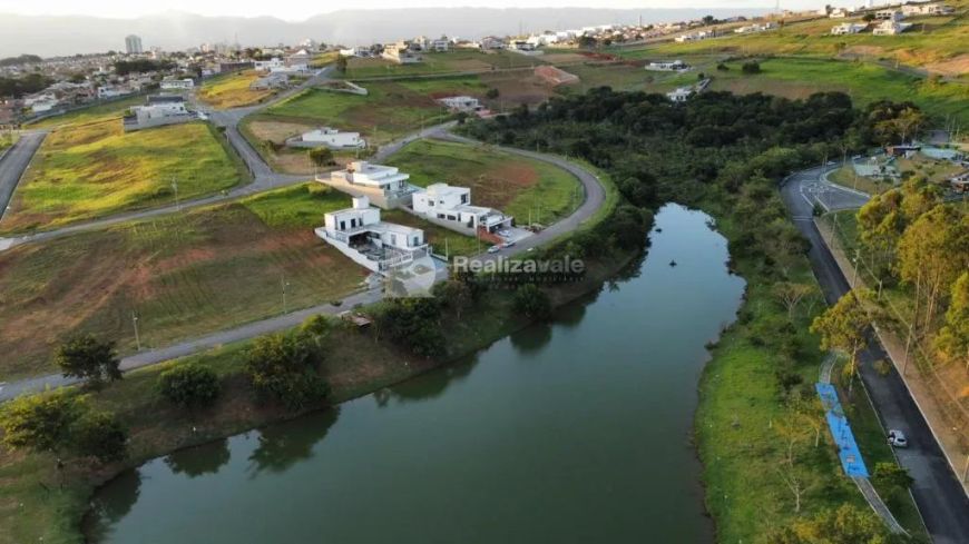 630m² com a vista mais alta no Campos do Conde Taubaté