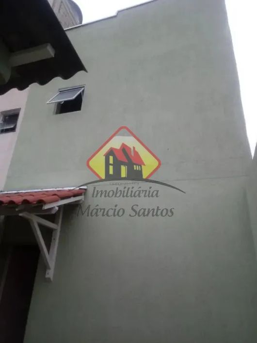 Casa de 3 Quartos, com Suíte + Quintal - À Venda na Estiva!!