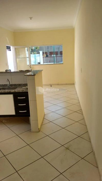 Casa à venda em Taubaté, Parque Senhor do Bonfim, com 2 quartos, com 82 m²
