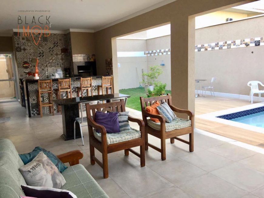 Casa com 3 dormitórios à venda, 319 m² por R$ 1.595.000,00 - Residencial Colinas - Taubaté/SP