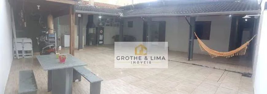 Casa com 2 dormitórios à venda, 175 m² por R$ 477.000,00 - Parque São Luís - Taubaté/SP