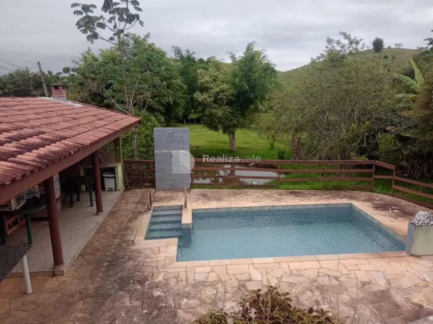 Chácara à venda em Taubaté, Vila Caetano, com 4 quartos, com 32800 m²
