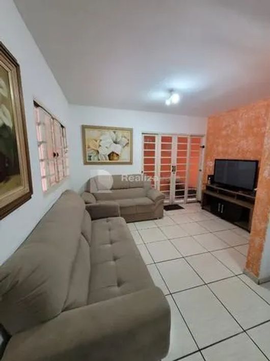 Venda | Casa com 243 m², 3 dormitório(s), 2 vaga(s). Chácara Santa Luzia, Taubaté