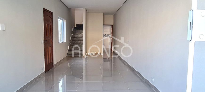 BELO SOBRADO COM 3 QUARTOS (1 SUÍTE) A VENDA NO BUTANTÃ
