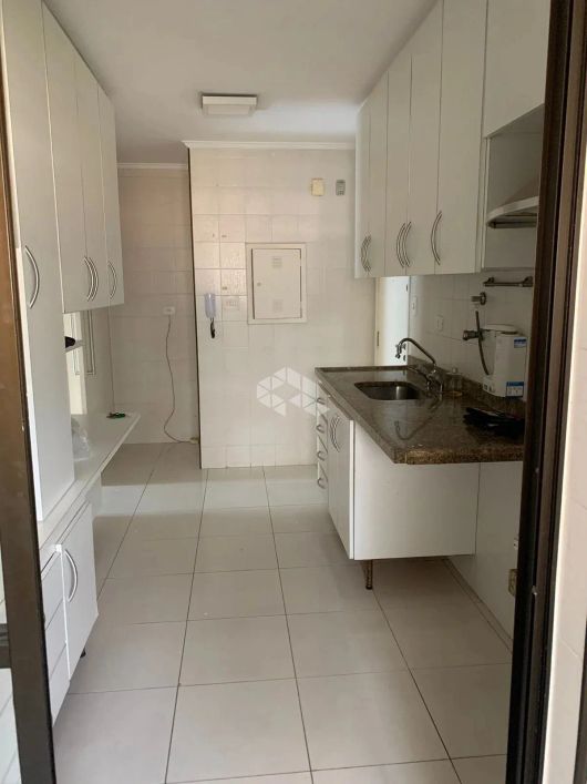 Apartamento à venda em SP, Indianópolis. 3 quartos, 1 suíte, 2 salas, 1 terraço, 3 banheiros, armári