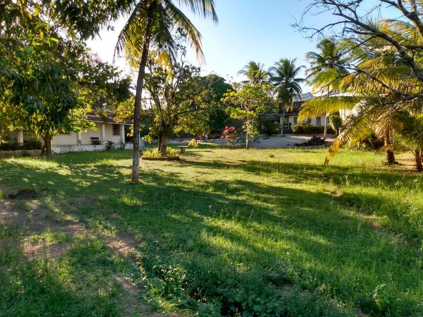 Área de 4000m2 com casa 3/4 Barra do Pojuca. Ótima localização.