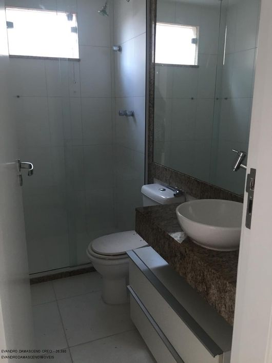 Casa em Condomínio de Luxo em Alphaville, Camaçari-BA: 4 Quartos, 3 Suítes, 2 Salas, 1 Banheiro, 4 v