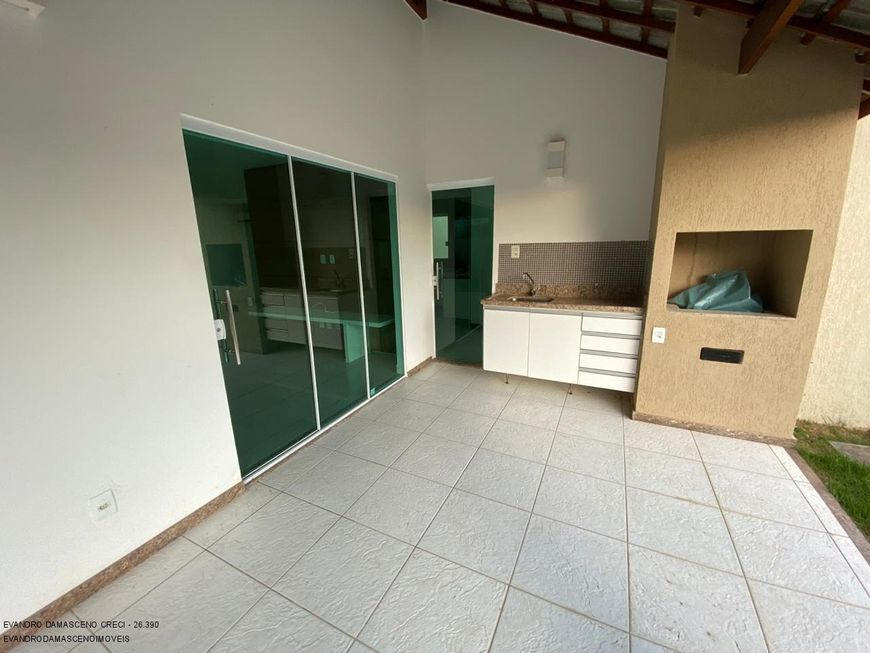 Casa em Condomínio de Luxo em Alphaville, Camaçari-BA: 4 Quartos, 3 Suítes, 2 Salas, 1 Banheiro, 4 v