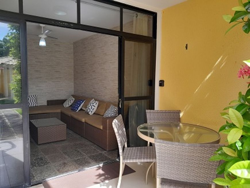 Apartamento em Village frente mar