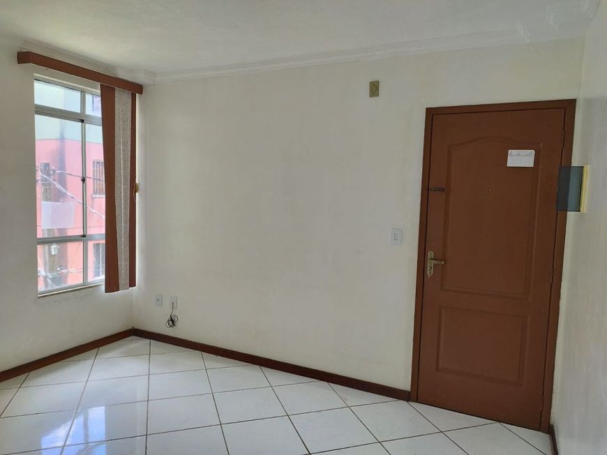 Apartamento para venda localizado no Condomínio Parque das Mangueiras - Camaçari de dentro